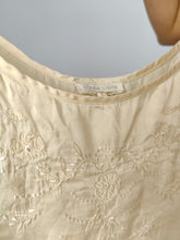 Load image into Gallery viewer, Vintage 100% silk embroidery spaghetti strap top off white ecru beige M-L
