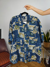 Load image into Gallery viewer, Vintage 100% silk shirt print crazy pattern blue women men unisex M
