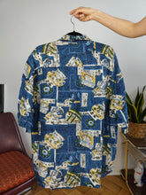 Load image into Gallery viewer, Vintage 100% silk shirt print crazy pattern blue women men unisex M

