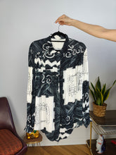 Load image into Gallery viewer, Vintage blouse black white print pattern shirt women M-L
