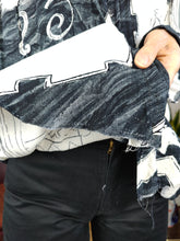 Load image into Gallery viewer, Vintage blouse black white print pattern shirt women M-L
