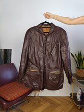 Load image into Gallery viewer, Vintage 100% leather coat jacket brown burgundy red padded women S-M
