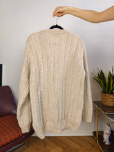 Load image into Gallery viewer, Vintage wool sweater M | pullover cable knit knitted jumper beige off white

