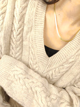 Load image into Gallery viewer, Vintage wool sweater M | pullover cable knit knitted jumper beige off white
