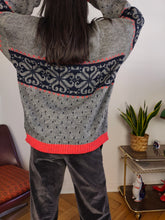 Load image into Gallery viewer, Vintage wool sweater L XL | polo collar knit jumper pullover grey red Christmas pattern unisex men
