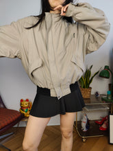 Load image into Gallery viewer, Vintage bomber jacket S | blouson beige grey light women
