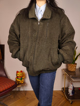 Load image into Gallery viewer, Vintage wool bomber jacket L | khaki green winter coat unisex men
