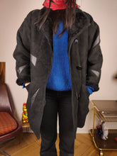Load image into Gallery viewer, Vintage shearling coat S | black lambskin sheepskin leather sherpa jacket women
