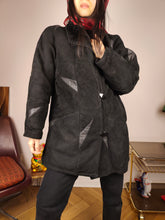 Load image into Gallery viewer, Vintage shearling coat S | black lambskin sheepskin leather sherpa jacket women
