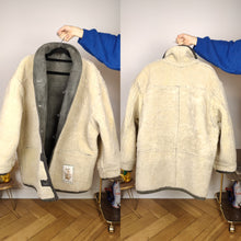 Load image into Gallery viewer, Vintage shearling coat L XL | grey lambskin sheepskin leather sherpa jacket women unisex men
