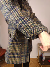 Load image into Gallery viewer, Vintage wool blazer jacket S M | check checker tartan khaki green brown Hucke
