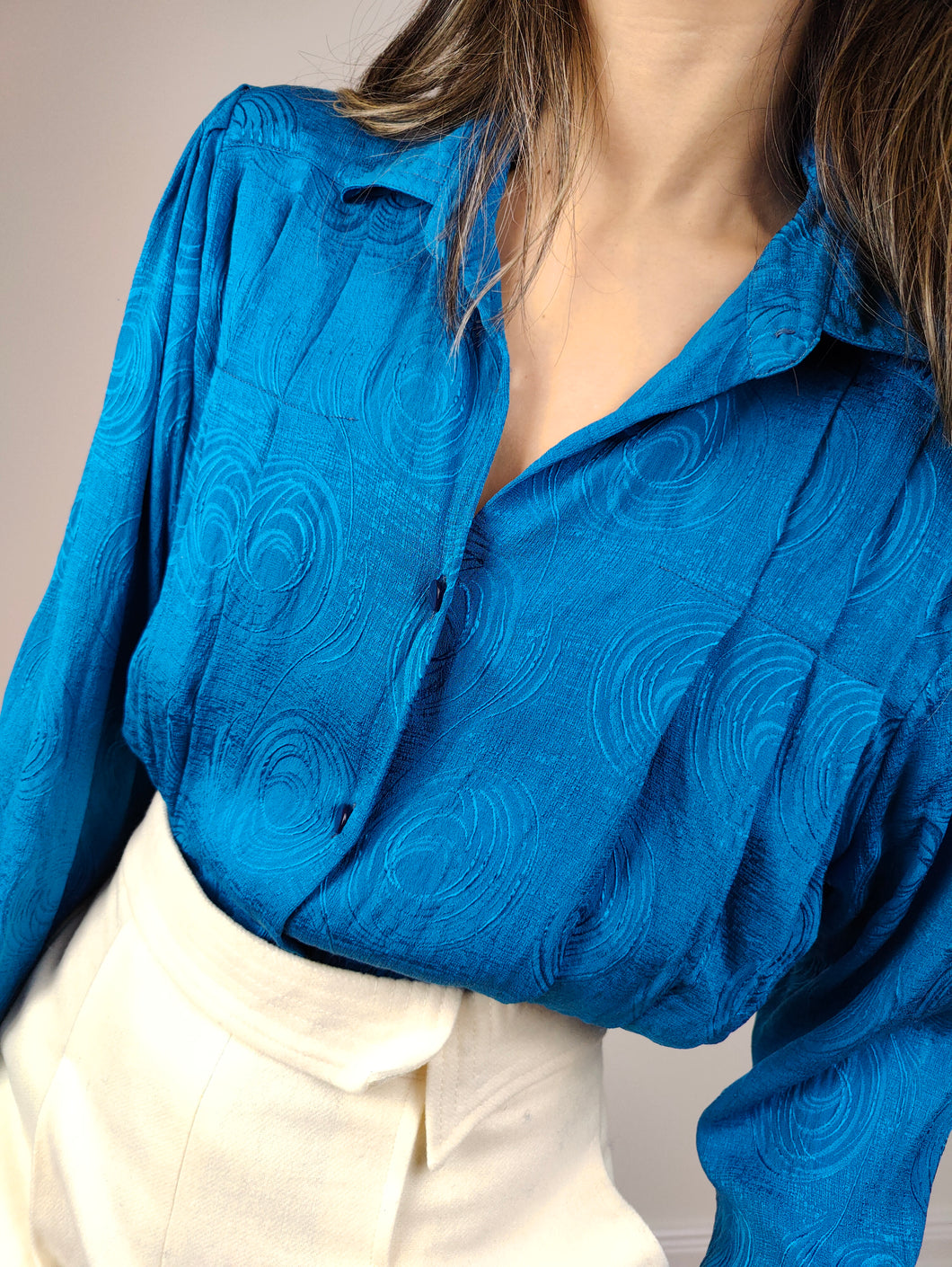 The Blue Swirl Silk Blouse | Vintage silk long sleeve shirt plain pattern S