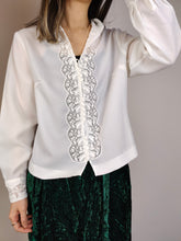 Load image into Gallery viewer, The White Snow Embroidery Blouse | Vintage white blouse floral embroidery collar bavarian cottage core prairie lace S
