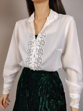 Load image into Gallery viewer, The White Snow Embroidery Blouse | Vintage white blouse floral embroidery collar bavarian cottage core prairie lace S
