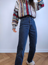 Load image into Gallery viewer, The Levi&#39;s Blue Grey 881 | Vintage Levi&#39;s 881 straight fit dark blue gray denim jeans pants high waist mom jeans XS W28 L30

