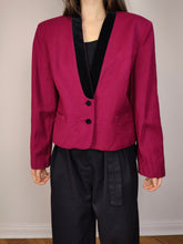 Load image into Gallery viewer, The Wool Pink Magenta Short Blazer Jacket | Vintage 80s pure virgin wool velvet collar crop jacket made in Italy M
