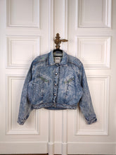 Load image into Gallery viewer, The Acid Wash Crop Denim Jacket | Vintage 80s short cropped blue jeans jacket check lining summer spring Watergate made in Italy S-M
