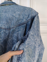 Load image into Gallery viewer, The Acid Wash Crop Denim Jacket | Vintage 80s short cropped blue jeans jacket check lining summer spring Watergate made in Italy S-M

