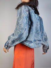 Load image into Gallery viewer, The Acid Wash Crop Denim Jacket | Vintage 80s short cropped blue jeans jacket check lining summer spring Watergate made in Italy S-M
