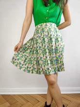 Load image into Gallery viewer, The Green Cream Floral Plisse Skirt | Vintage pleated small flower petit fleur print pattern mini midi length white purple DE40 M

