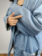Load image into Gallery viewer, The Blue Denim Floral Lining Blazer Jacket | Vintage Alber Delle Fragole jeans floral lined oversized jacket M-L
