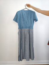 Lade das Bild in den Galerie-Viewer, Das blaue Denim-Karorockkleid | Vintage Jeans Frühling Sommer Midirock kariert weiß SM
