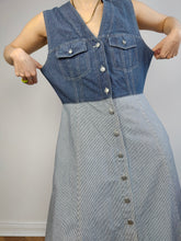 Lade das Bild in den Galerie-Viewer, Das blaue Maxi-Denim-Streifen-ärmelloses Kleid | Vintage Jeans Frühling Sommer langer Westenrock Streifen blau weiß M
