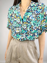 Load image into Gallery viewer, The Blue Floral Pattern Blouse | Vintage Mandarine small flower petite fleur print pattern short sleeve women shirt M
