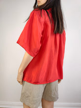 Load image into Gallery viewer, The Silk Red Plain Short Sleeve Blouse | Vintage silk Jay Nordway shirt women M-L
