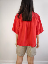 Load image into Gallery viewer, The Silk Red Plain Short Sleeve Blouse | Vintage silk Jay Nordway shirt women M-L
