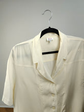 Load image into Gallery viewer, The Silk Cream Plain Short Sleeve Blouse | Vintage Cherie Salso Maggione shirt white ivory creme beige women M
