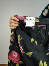 Load image into Gallery viewer, The Linen Black Rose Long Skirt | Vintage Bryna M flower floral print pattern maxi black red DE44 I50 M-L
