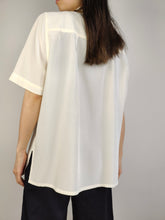 Load image into Gallery viewer, The Silk Cream Plain Short Sleeve Blouse | Vintage Cherie Salso Maggione shirt white ivory creme beige women M
