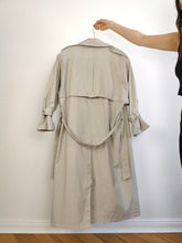 Load image into Gallery viewer, The White Cream Light Trench Coat | Vintage oversized beige ivory long maxi spring summer jacket L
