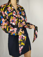 Load image into Gallery viewer, Vintage floral dark black and red hibiscus flowers print blouse with front tie from the vintage takeaway online vintage women fashion shop
