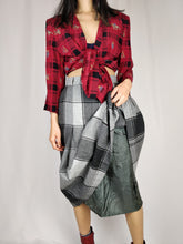 Load image into Gallery viewer, The Grey Tartan | Vintage wool plaid checkered winter mid length pencil skirt XS-S
