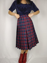 Load image into Gallery viewer, The Navy Red Tartan Skirt | Vintage checker plaid pleated kilt midi A line skirt XS
