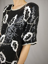 Load image into Gallery viewer, The Monochrome Sequin | Vintage 80s pailletten silk top Frank Usher M
