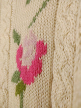 Load image into Gallery viewer, Vintage wool blend flower floral cream beige cable knit sweater knitted jumper pullover S
