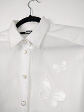 Load image into Gallery viewer, The White Butterfly | Vintage embroidery cotton plain animal shirt blouse M

