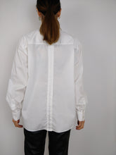 Load image into Gallery viewer, The White Butterfly | Vintage embroidery cotton plain animal shirt blouse M
