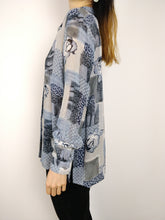 Load image into Gallery viewer, The Blue Print | Vintage pattern floral pattern blue grey blouse M
