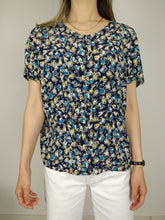 Load image into Gallery viewer, The Heart Breaker | Vintage crazy pattern hearts blue yellow short sleeve shirt blouse M
