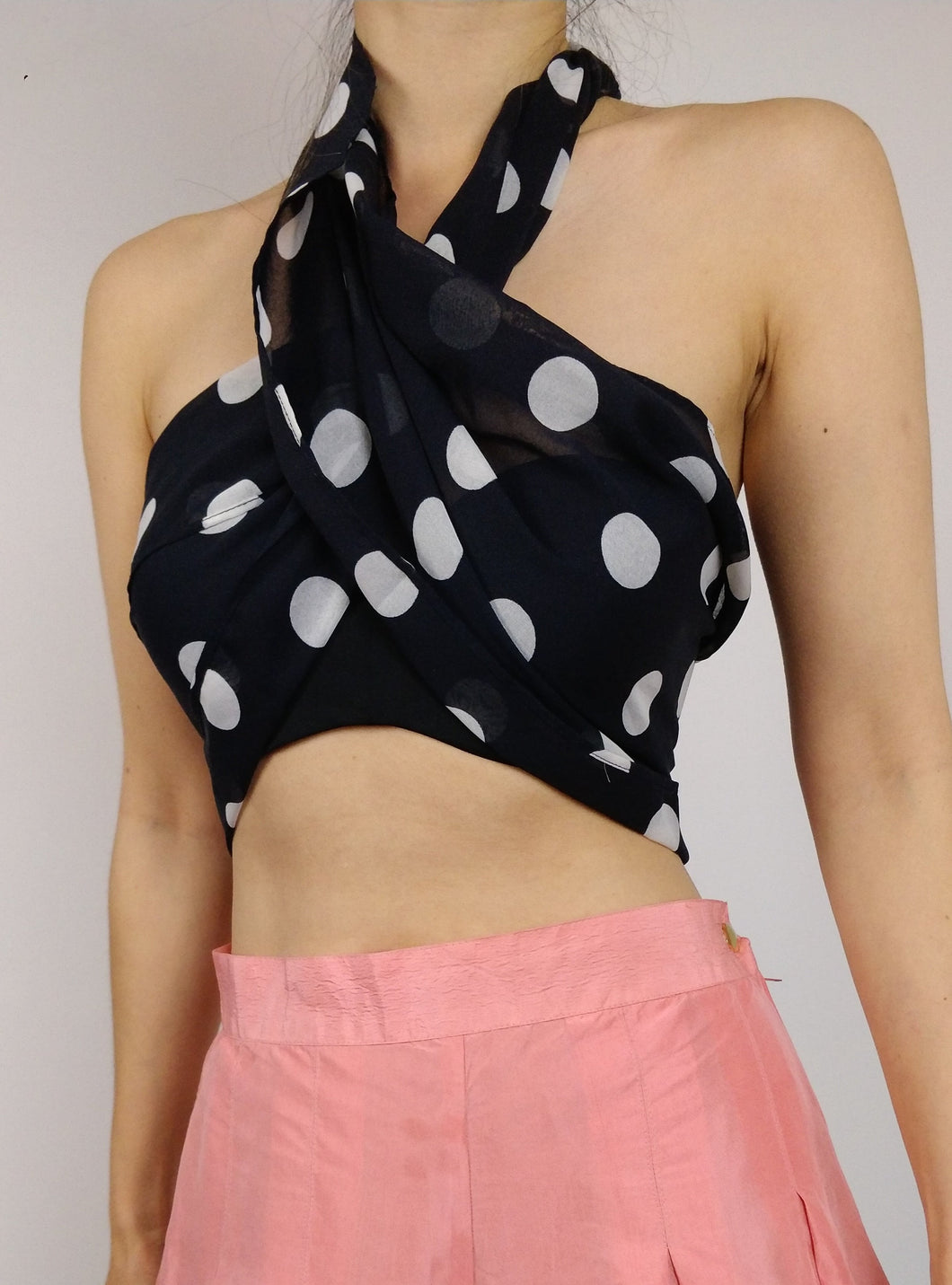 Der schwarze Polka-Schal | Vintage schwarzer, durchsichtiger, weißer, gepunkteter, langer, leichter Schal