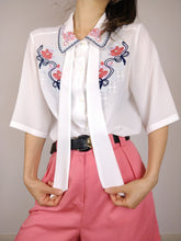 Load image into Gallery viewer, The Embroidery Blouse | Vintage white pink floral embroidery short sleeve blouse M-L

