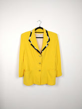 Load image into Gallery viewer, The Yellow Blazer | Vintage yellow floral flower blazer jacket Kea by Giovanni S
