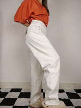 Lade das Bild in den Galerie-Viewer, Die weißen Jeans | Vintage weiße Mom-Jeanshose aus Denim mit hoher Taille, Größe ML
