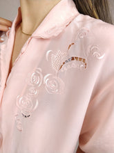 Load image into Gallery viewer, The Pink Silk | Vintage blouse shirt embroidery plain pink short sleeve S-M
