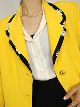 Load image into Gallery viewer, The Yellow Blazer | Vintage yellow floral flower blazer jacket Kea by Giovanni S
