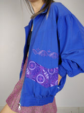 Load image into Gallery viewer, The Blue Lotto | Vintage 90s Lotto blue purple embroidery sport track shell jacket pattern M
